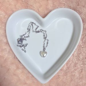 Brandy Melville beaded Pearl heart necklace